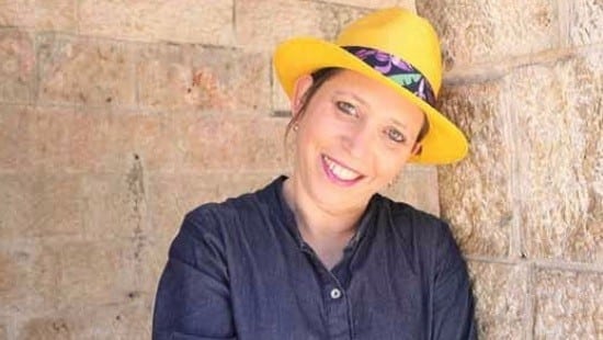  יחסים