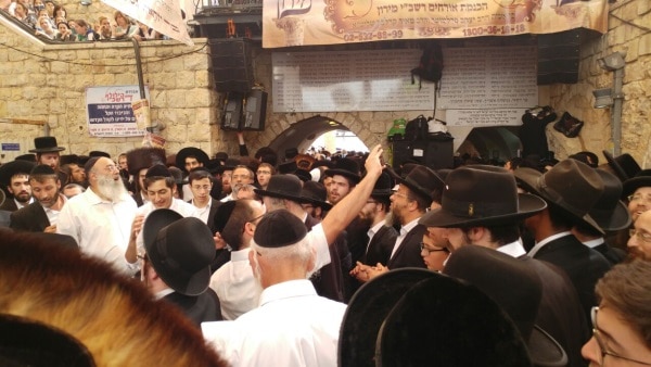חוגגים ל"ג בעומר במירון