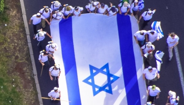 ריקוד דגלים